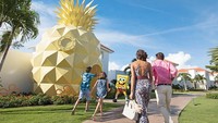 Vila ini terinspirasi dari kartun SpongeBob SquarePants, lengkap dengan bangunan nanas seperti rumah Spongebob (Nickelodeon Hotels & Resorts Punta Cana)