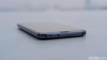 Bagian atas terdapat sensor infra red. Foto: Adi Fida Rahman/detikINET