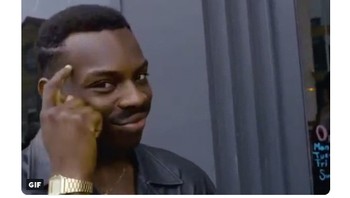 Kalau tendang satu botol malah kena denda, jadi sekalian saja hancurkan semuanya. Begitu kira-kira kelakar meme ini membayangkan pemikiran Mourinho. (Foto: Internet/Twitter)