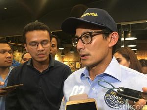Cerita Sandiaga Dapat Sumbangan 3 Karung Kaus Kampanye