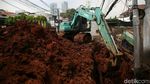 Pembuatan Saluran Air di Kemang Utara