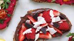 Siapa Mau Sarapan Roti Bakar Cokelat yang Legit Ini?