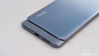 Honor mengklaim slide ini diuji sehingga tahan lama. Foto: Adi Fida Rahman/detikINET