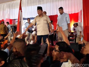 Prabowo: Rakyat Yogya Tetap Senyum Meski Tak Punya Uang