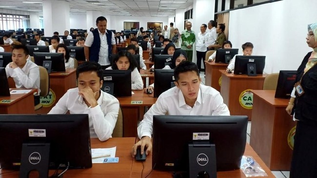 Bos Krakatau Steel Jawab Kabar PHK, 140 Pinjol Ilegal Ditutup