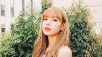 Lisa dikenal memiliki rambut panjang dan indah.  Foto: Dok. Instagram/lalalalisa_m