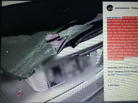 Bruk! Kaca Belakang Mobil Axel Andaviar Hancur Diseruduk Truk Tronton