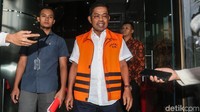 Tapi Idrus yang juga mantan Mensos menjelaskan detail kasus suap. Menurut Idrus, lebih baik pengusaha Johanes B Kotjo dan mantan anggota DPR Eni Maulani Saragih yang menjelaskan kasus suap itu.