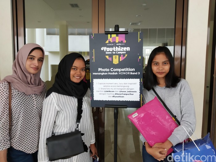 Argya, Bella, dan Afra. Foto: Imron Rosyadi/detikinet Argya, Bella, dan Afra. Foto: Imron Rosyadi/detikinet
