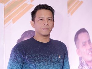 Anggap Ariel NOAH Karismatik, Nikita Mirzani Mau Pacari?