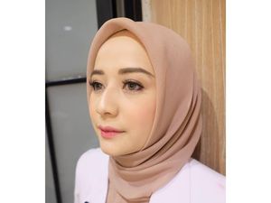 10 Potret Cantiknya Nabilla, Dokter Muda Berhijab Asal Bandung