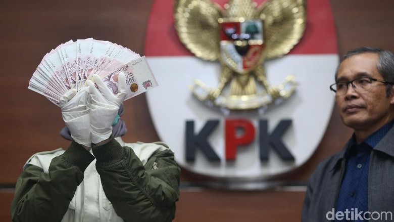 Wakil Tuhan di RI Tercokok KPK (Lagi) Wakil Tuhan di RI Tercokok KPK (Lagi)