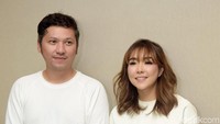 Kala menjawab pertanyaan, keduanya memang terlihat santai dan kompak layaknya tak ada masalah. Pool/Noel/detikFoto.