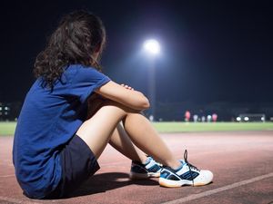 Ingin Coba Olahraga Malam, Idealnya Jam Berapa Sih? Ini Kata Dokter
