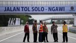 Senangnya Jokowi Resmikan Tol Sragen-Ngawi