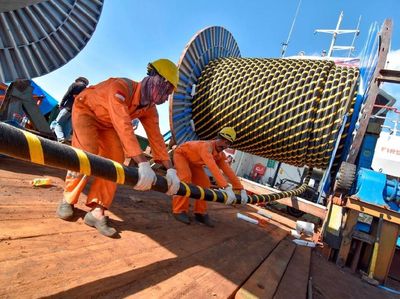 Kabel Bawah Laut Ditambah, Tiga Gili di Lombok Makin Terang