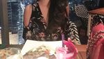 Gaya Keren Heksa Putri, Pramugari Cantik yang Doyan Ngeteh