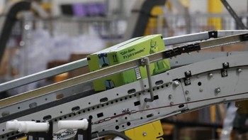 Menilik sejarahnya, Cyber Monday dihadirkan untuk mendorong konsumen berbelanja online. Platform itu pula yang menjadi perbedaan utama Cyber Monday dengan Black Friday. Istilah Cyber Monday sendiri dicetuskan tahun 2005 silam. Foto: Reuters