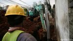 Pembuatan Saluran Air di Kemang Utara