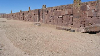 Mereka percaya para penghuni Atlantis yang selamat dari bencana hebat membuat peradaban baru di sana. Foto: Wikipedia