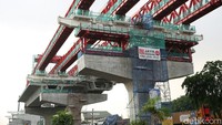 Penampakan terkini progres pembangunan Tol Kelapa Gading, Jakarta, Kamis (29/11/2018).