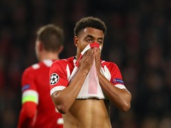 Ekspresi Donyell Malen dari PSV Eindhoven usai pertandingan. Dean Mouhtaropoulos/Getty Images.