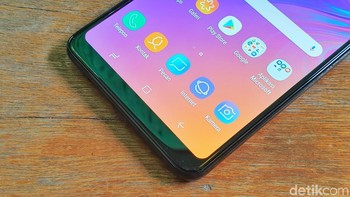 Galaxy A9 juga memiliki RAM sebesar 6GB dengan memori internal 128GB dan slot microSD hingga 512GB. Foto: Adi Fida Rahman/detikINET