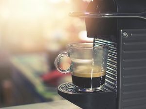 Viral Hotel Hack Pakai Ketel Listrik, Setuju atau Tidak?