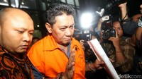 Dua hakim PN Jaksel yang keciduk KPK itu adalah hakim Iswahyu dan Irwan. Inikah hakim yang biasa disebut sebagai wakil tuhan?