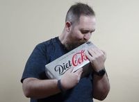Waduh! Pria Ini Habiskan 5 Liter Minuman Soda Tiap Hari