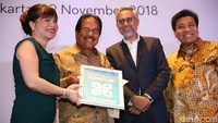 Selain Menteri Agraria dan Tata Ruang/Kepala BPN Sofyan Djalil, peluncuran buku itu juga dihadiri oleh Presiden Indonesia Business Council for Sustainable Development (IBCSD) Shinta W Kamdani dan Duta Besar Inggris untuk Indonesia Moazzam Malik.