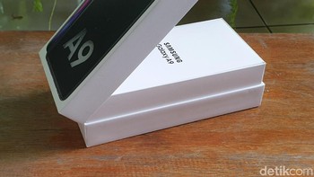 Galaxy A9 diumumkan kehadirannya bulan lalu di Malaysia, namun baru resmi meluncur di Indonesia pada 21 November lalu. Foto: Adi Fida Rahman/detikINET