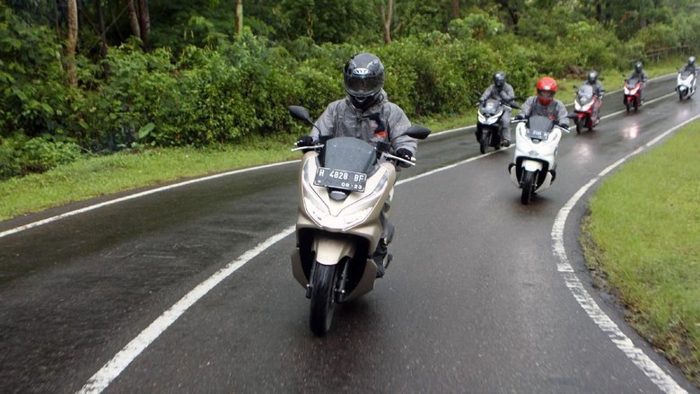 Touring motor Foto: Istimewa/AHM Touring motor Foto: Istimewa/AHM