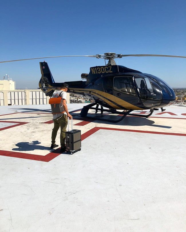 Untuk perjalanan yang tidak terlalu jauh, maka helikopter menadi pilihan. Bebas macet! (Foto: Instagram/@faisalnasimuddin)