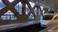 Kereta ini menghubungkan Shinjuku dengan tempat liburan populer seperti Hakone, Enoshima dan Kamakura, daerah yang menjadi destinasi wisata favorit turis dari Jepang dan luar negeri.