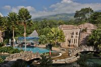 Berenang Sambil Jelajahi 7 Keajaiban Dunia di Safari Water World