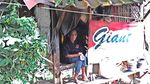 Lara Pak Bunah, Puluhan Tahun Tinggal di Gubuk Reyot