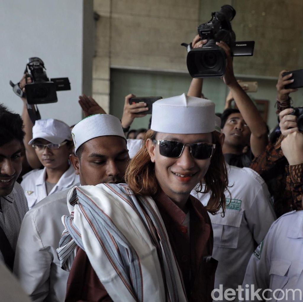Relawan Jokowi di Banten Desak Habib Bahar bin Smith Ditangkap