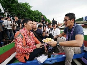 Begini Serunya Sarapan di Pasar Terapung, Banjarmasin