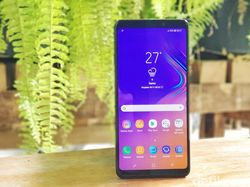 Unboxing Galaxy A9, Ponsel Empat Kamera Pertama di Dunia