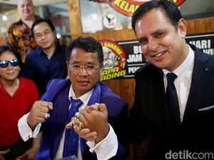 Terlalu Banyak Bawa Uang, Hotman Paris & Istri Diperiksa Polisi Italia