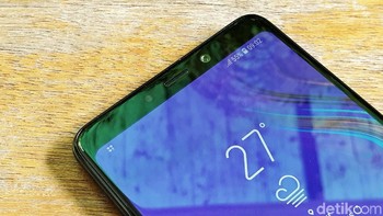 Kamera depannya berukuran 24 MP. Foto: Adi Fida Rahman/detikINET
