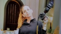 Di luar aktivitasnya sebagai fotografer, Mehta juga seorang model yang kerap traveling (max_mcintyre/Instagram)  