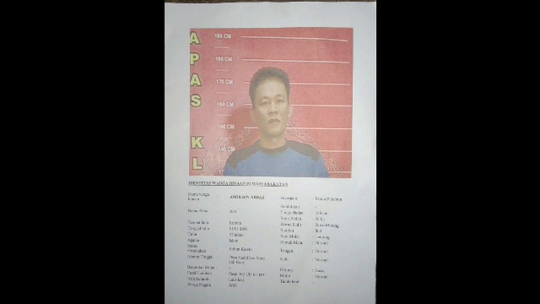 Turun dari Mobil Kejaksaan, 2 Tahanan di Bone Kabur Turun dari Mobil Kejaksaan, 2 Tahanan di Bone Kabur