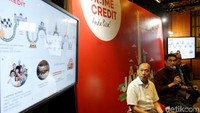 Layanan ini dapat diakses secara online melalui website Citilink dan cukup memilih Home Credit sebagai metode pembayaran, dengan minimum pembiayaan sebesar Rp600.000 hingga maksimum Rp15 juta. Pembiayaan tiket pesawat tersebut juga dapat digunakan untuk berbagai destinasi, baik lokal maupun internasional.