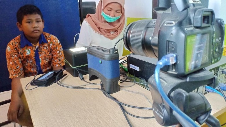 Antusiasnya Anak-anak Bikin KTP di Parepare Sulsel Antusiasnya Anak-anak Bikin KTP di Parepare Sulsel