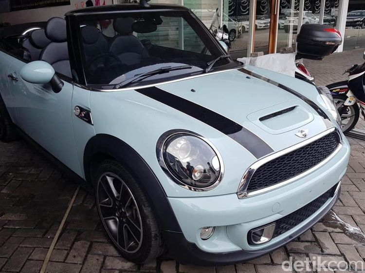 Mobil Keren Gini Kok Dijual, Gisel?
