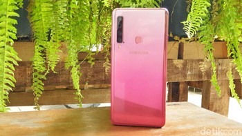 Nah ini yang cantik, varian Bubblegum Pink. Foto: Adi Fida Rahman/detikINET