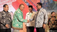 OSO pun mengatakan upaya pemerintah untuk membangun desa bisa terlihat dengan sejumlah program, termasuk diantaranya upaya untuk perbaikan sistem manajemen desa.