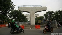 Tol ini dibangun untuk menampung lalu lintas Jakarta di masa mendatang yang diperkirakan terus bertambah. Meski sempat diisukan batal dikerjakan, namun proyek ini terus berjalan dan saat ini sudah masuk tahap konstruksi pada seksi Kelapa Gading-Pulo Gebang sepanjang 9 km.